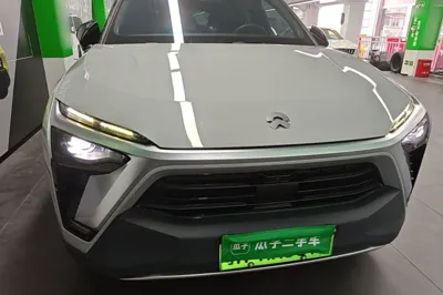 Nio ES8