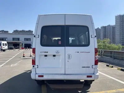 大通 V80