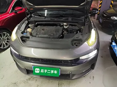 Lynk & Co 03