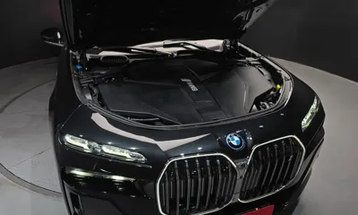 BMW i7