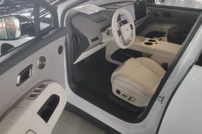 Li Auto Li Auto i8