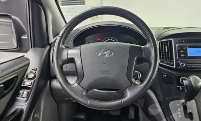 Hyundai Starex