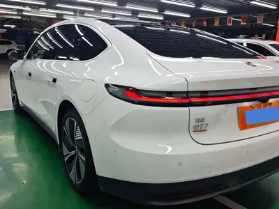 Nio ET7