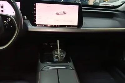 Xpeng P7