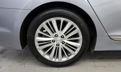 Hyundai Aslan
