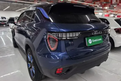 Lynk & Co 01