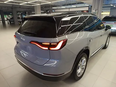 Nio ES8