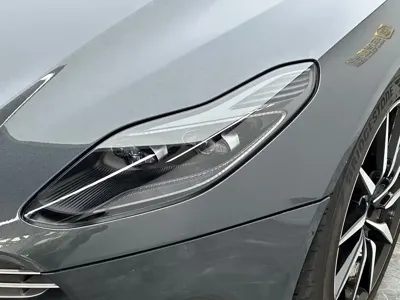 Aston Martin DB11