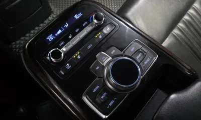 Genesis EQ900