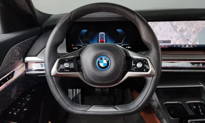 BMW i7