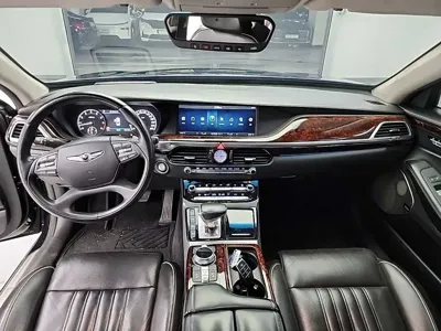 Genesis EQ900