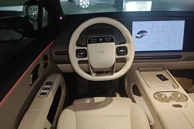 Li Auto Li Auto i6