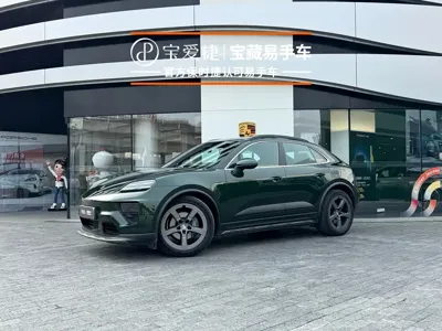 Porsche Macan EV