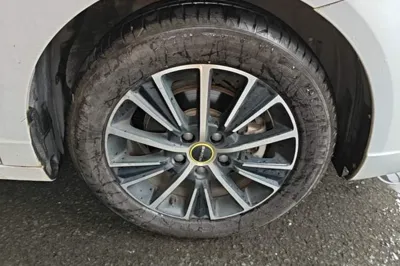 Roewe i5