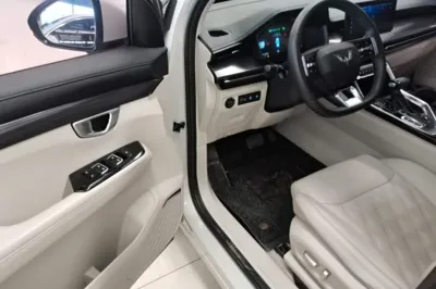 Wuling Asta