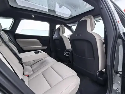 Volvo 沃尔沃XC70插电式混动