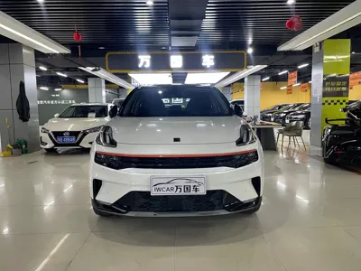 Lynk & Co 06