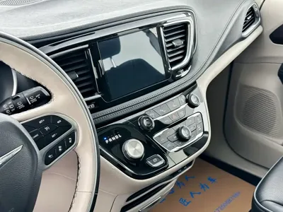 Chrysler Grand Voyager PHEV (Import)