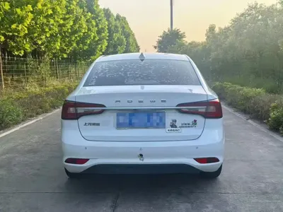 Roewe i5