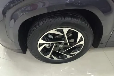 Hyundai Custo