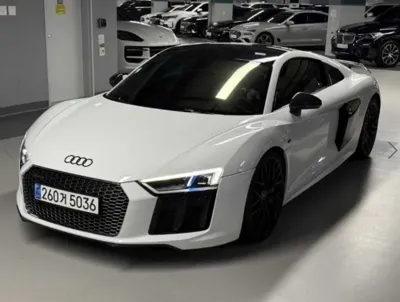 Audi R8