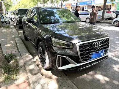 Audi Q2L