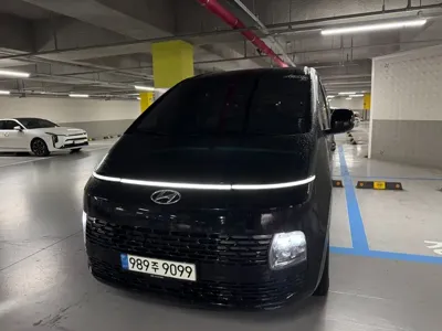 Hyundai Staria