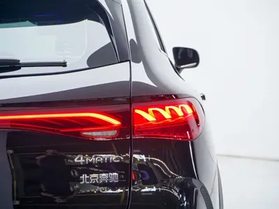 Mercedes-Benz EQE SUV