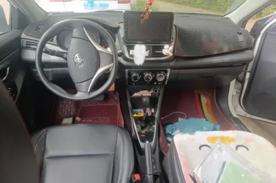 Toyota YARiS L Zhi Xuan