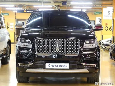 Lincoln Navigator