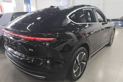 Nio EC6