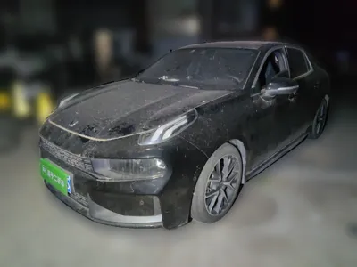 Lynk & Co 03