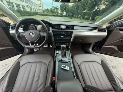 Volkswagen Phideon