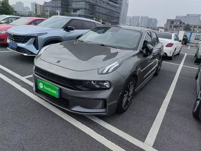 Lynk & Co 03