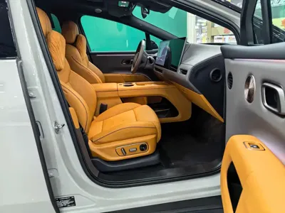 Li Auto 理想i8