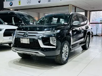 Mitsubishi Pajero Sport (Import)