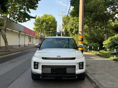 Geely ICON