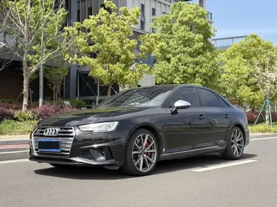 Audi S4