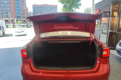 Roewe i5