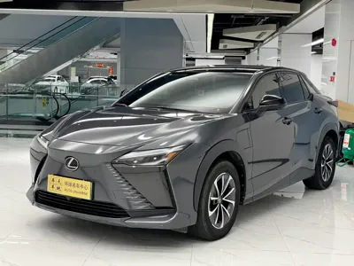 Lexus RZ