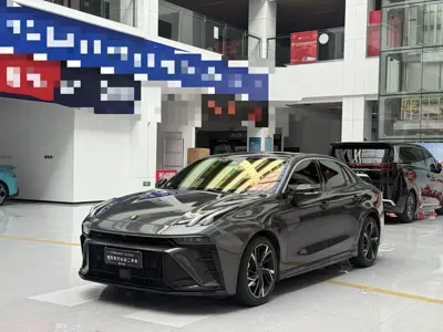 Lynk & Co 03