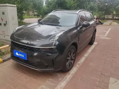 Lynk & Co 01