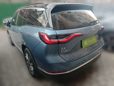 Nio ES8