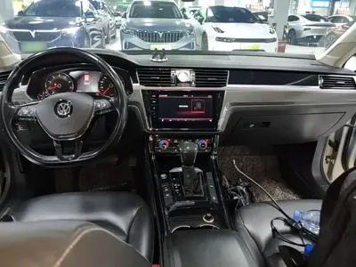 Volkswagen Phideon
