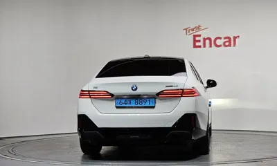 BMW i5