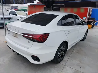 Roewe i5