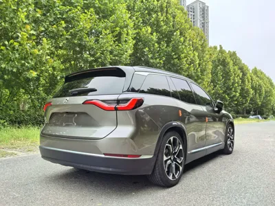 Nio ES8
