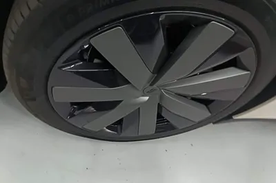 Li Auto Li Auto i6