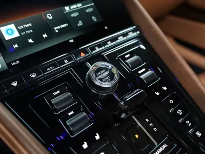 Astonmartin DB12