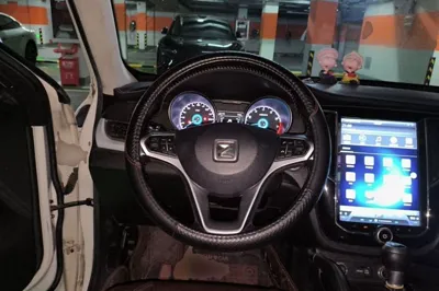 Zotye SR7